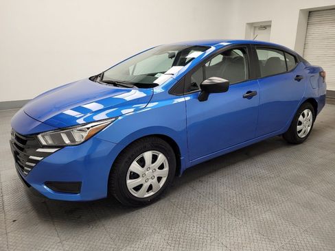 Used 2024 Nissan Versa S w/ Trunk Package FWD image 2