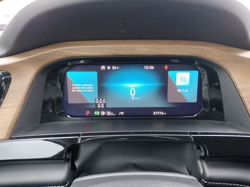 Used 2024 Volkswagen Atlas SE image 28