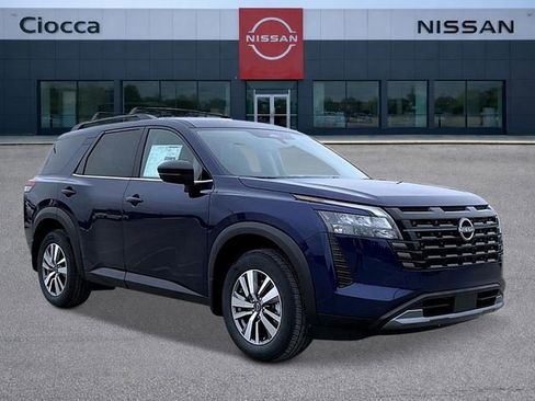 New 2026 Nissan Pathfinder SL image 7