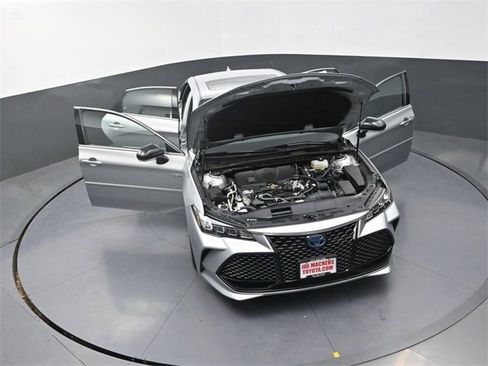 Used 2021 Toyota Avalon XSE image 36