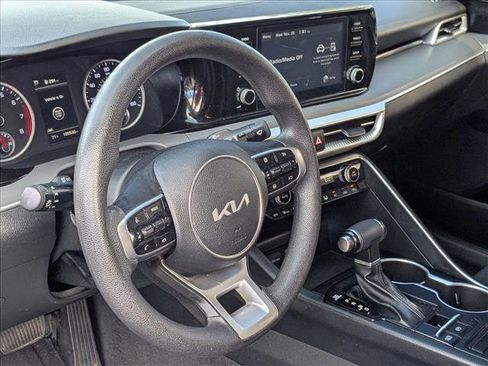 Used 2022 Kia K5 LXS image 10