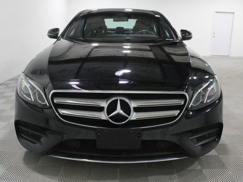 Used 2017 Mercedes-Benz E 300 4MATIC image 31