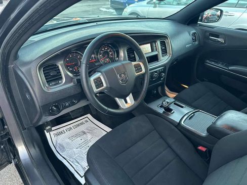 Used 2014 Dodge Charger SE w/ Sport Appearance Group image 11