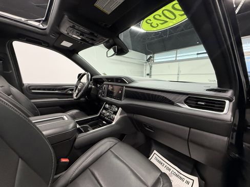 Used 2023 GMC Yukon Denali image 25