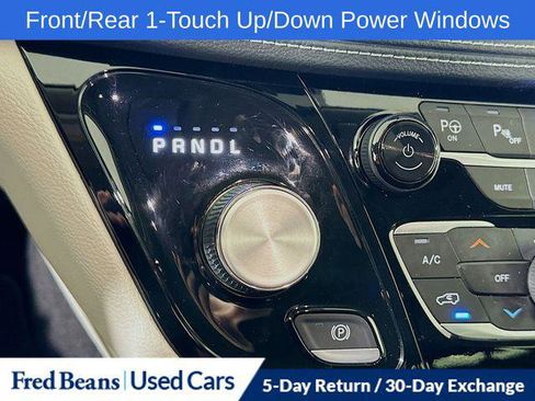 Certified 2022 Chrysler Pacifica Touring-L w/ Uconnect Theater Family Group image 19