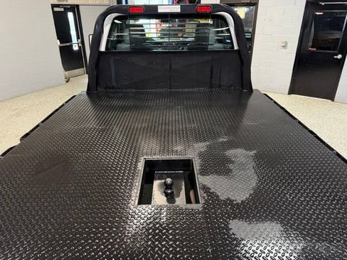 Used 2015 Ford F550 4x4 Regular Cab Super Duty image 19