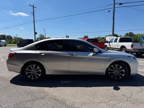 Used 2015 Honda Accord Sport image 4