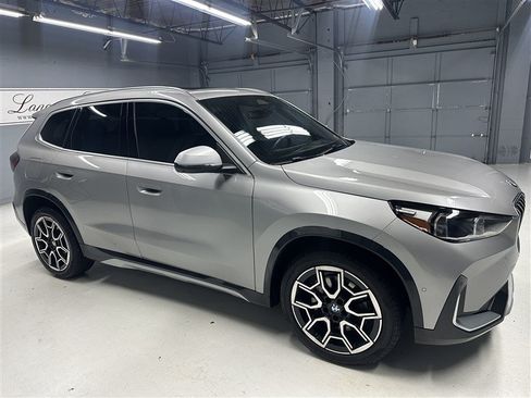 Used 2023 BMW X1 xDrive28i w/ Premium Package AWD/4WD image 8