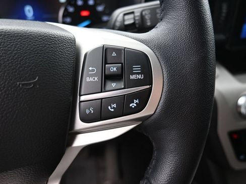 Used 2024 Ford Explorer XLT w/ Equipment Group 202A AWD/4WD image 21