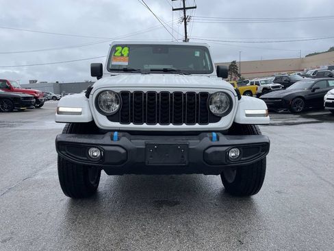 Certified 2024 Jeep Wrangler Unlimited AWD/4WD image 5
