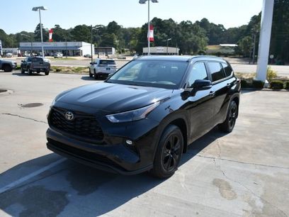 Used 2025 Toyota Highlander XLE