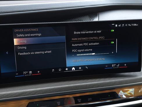 Used 2024 BMW i7 xDrive60 w/ Executive Package image 55