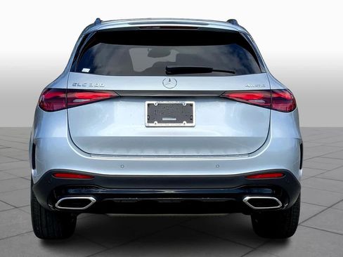 Certified 2025 Mercedes-Benz GLC 300 4MATIC image 4