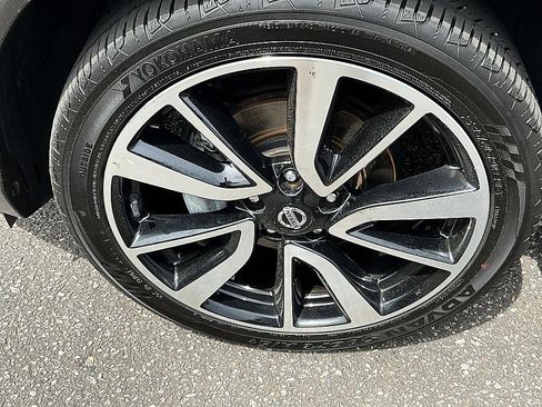 Used 2017 Nissan Rogue Sport SL image 7