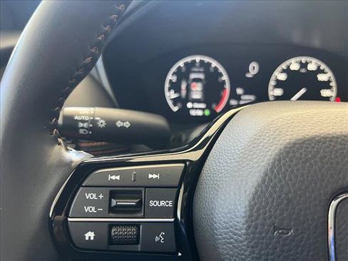 Used 2025 Honda HR-V Sport image 18