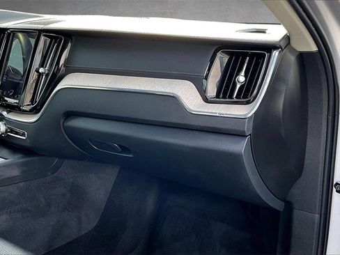 Used 2021 Volvo XC60 T5 Inscription w/ Advanced Package image 26