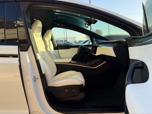 Used 2023 Tesla Model X Plaid image 33
