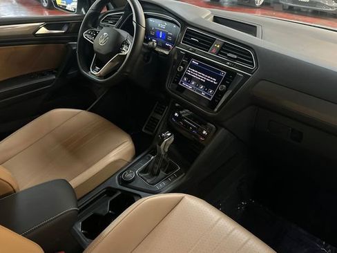 Certified 2024 Volkswagen Tiguan SE R-Line image 20
