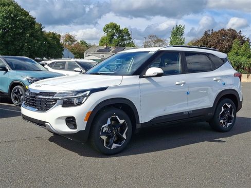 New 2026 Kia Seltos S image 2