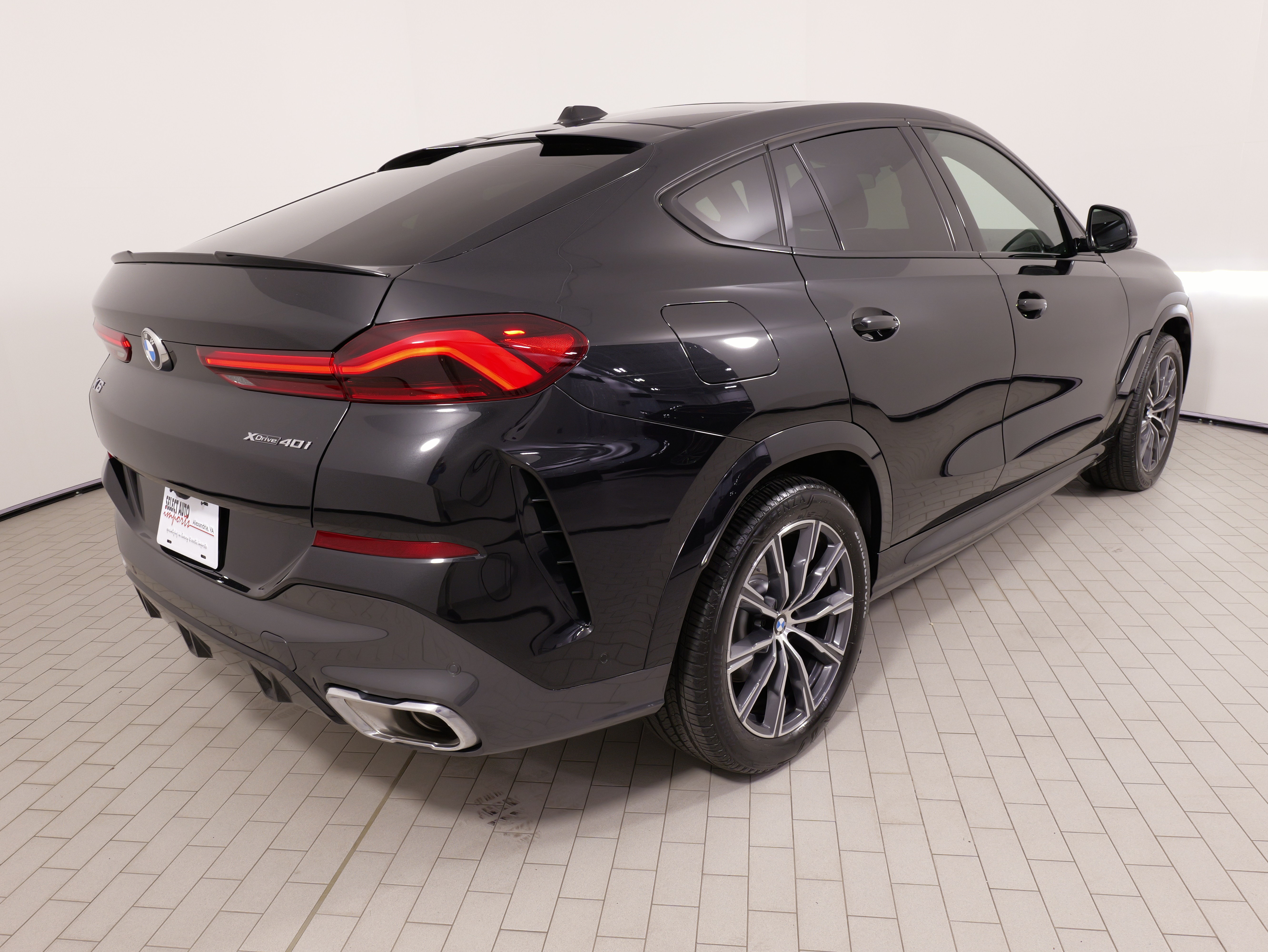 Used 2026 BMW X6 xDrive40i w/ Climate Comfort Package AWD/4WD image 12