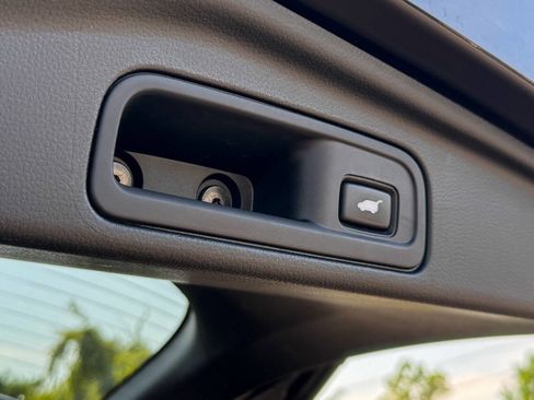 Used 2022 Honda Pilot Black Edition image 15