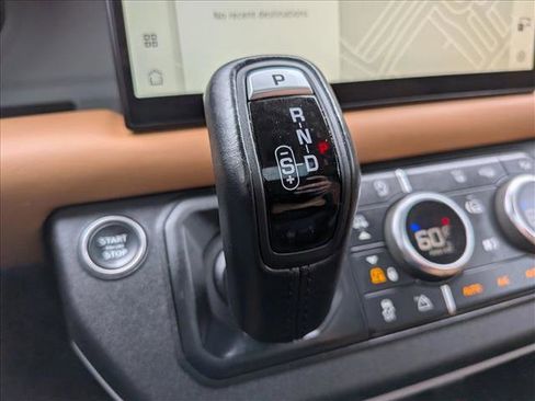 Used 2024 Land Rover Defender 130 S image 12