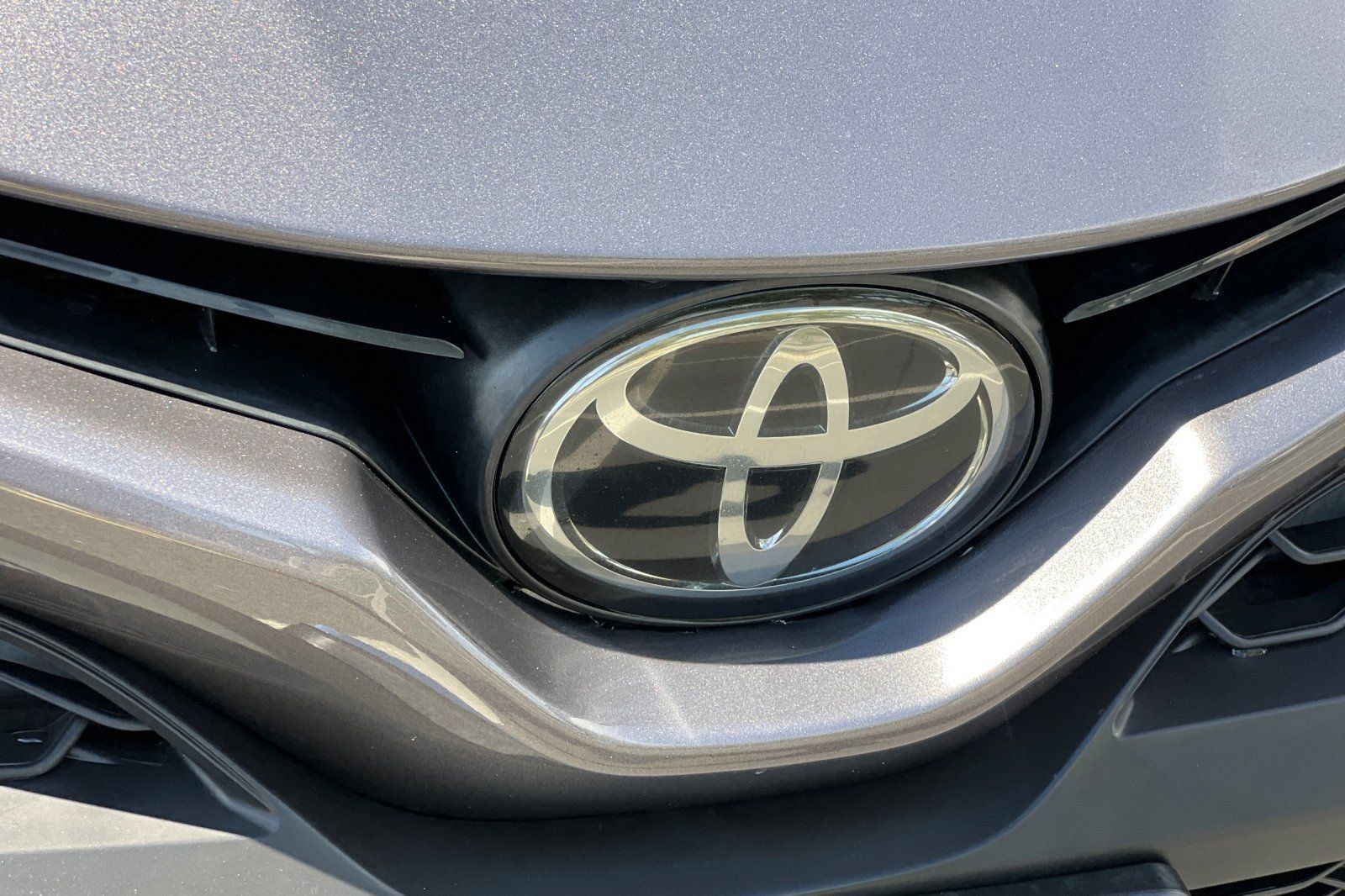Used 2024 Toyota Camry SE FWD image 8