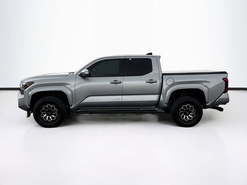 Used 2025 Toyota Tacoma SR5 image 8