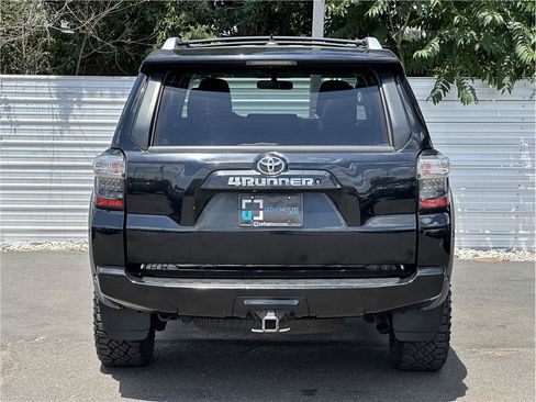 Used 2015 Toyota 4Runner SR5 AWD/4WD image 11