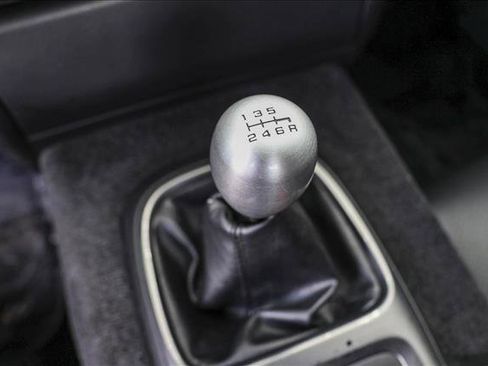 Used 2001 Honda S2000 image 18