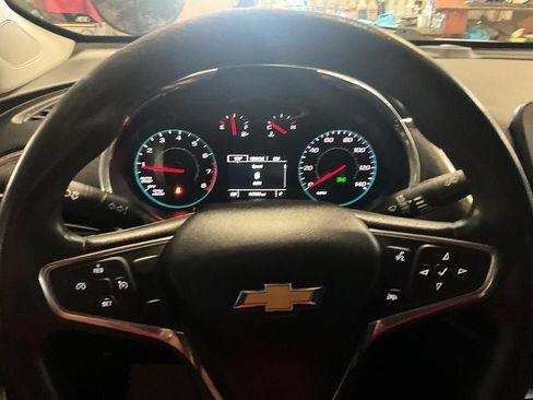 Used 2017 Chevrolet Malibu LT FWD image 7