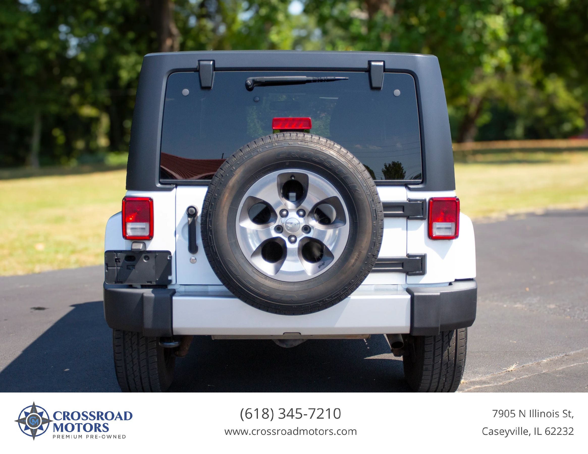 Used 2018 Jeep Wrangler Unlimited Sahara w/ Connectivity Group AWD/4WD image 5