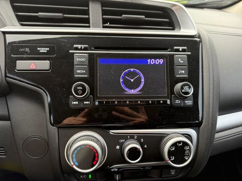 Used 2018 Honda Fit LX image 24