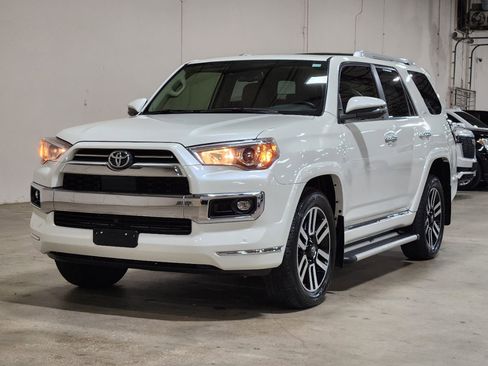 Used 2023 Toyota 4Runner Limited image 4
