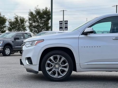 Used 2019 Chevrolet Traverse Premier AWD/4WD image 4