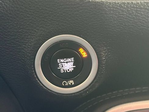 Used 2020 Dodge Challenger SXT RWD image 28