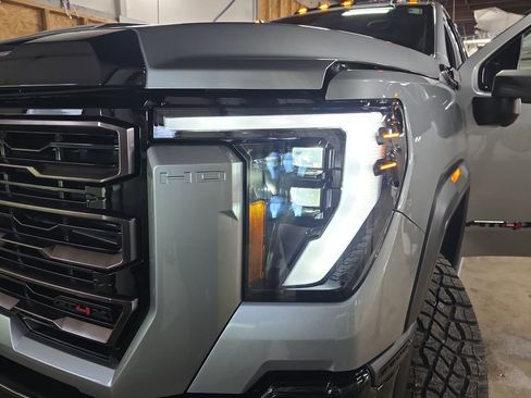New 2026 GMC Sierra 2500 AT4X w/ LPO, Black Badging Package AWD/4WD image 29