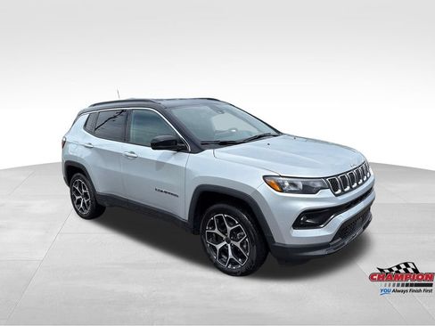 Used 2025 Jeep Compass Limited AWD/4WD image 8