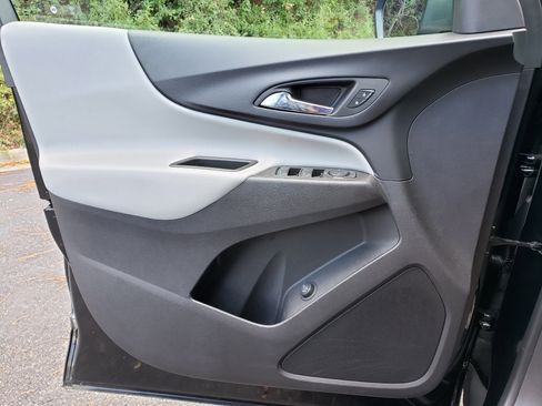 Used 2024 Chevrolet Equinox LT image 13