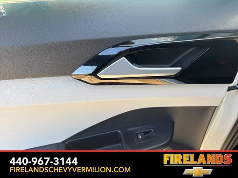 Used 2025 Volkswagen Taos S image 38