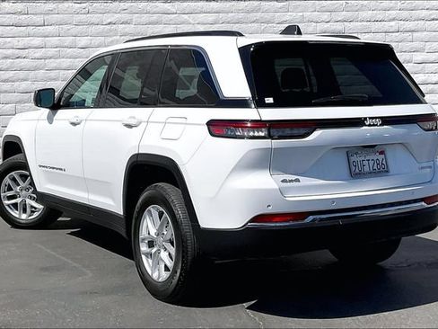 Used 2025 Jeep Grand Cherokee Laredo X w/ Trailer Tow Package AWD/4WD image 10