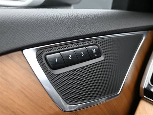 Used 2023 Volvo XC90 B6 Plus w/ Protection Package Premier image 30