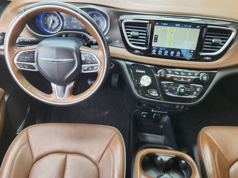 Used 2019 Chrysler Pacifica Limited w/ Advanced Safetytec Group image 27