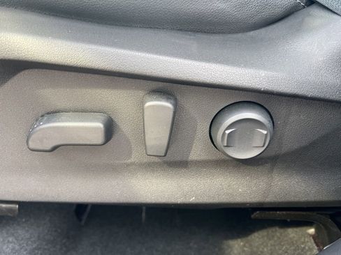 Certified 2023 Subaru Forester Premium image 10