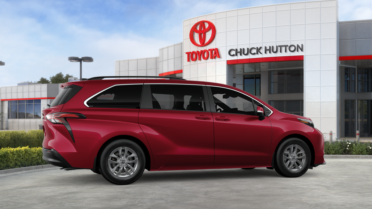 Certified 2026 Toyota Sienna LE AWD/4WD image 41