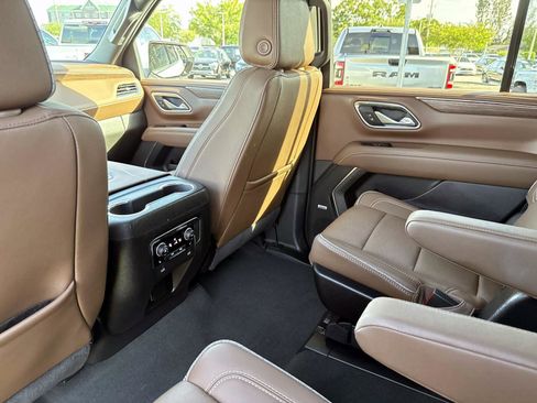 Used 2024 Chevrolet Tahoe High Country AWD/4WD image 17