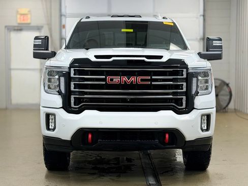 Used 2022 GMC Sierra 2500 AT4 w/ AT4 Premium Plus Package AWD/4WD image 2