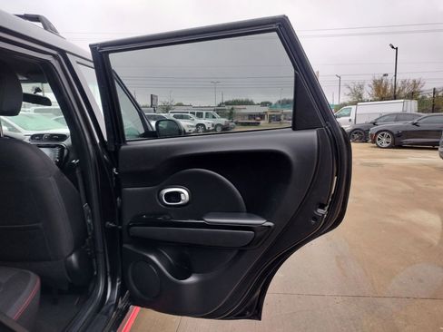 Used 2015 Kia Soul + image 30