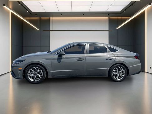 Used 2023 Hyundai Sonata SEL w/ Convenience Package image 2