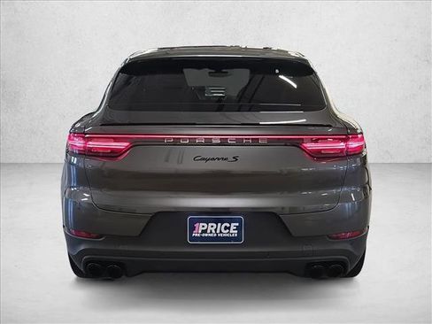 Used 2022 Porsche Cayenne S image 6